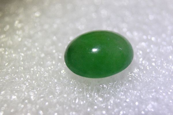 天然本翡翠２．３７５ct★樹脂含浸なしFTIR検査済み★ソーティング付き_画像1