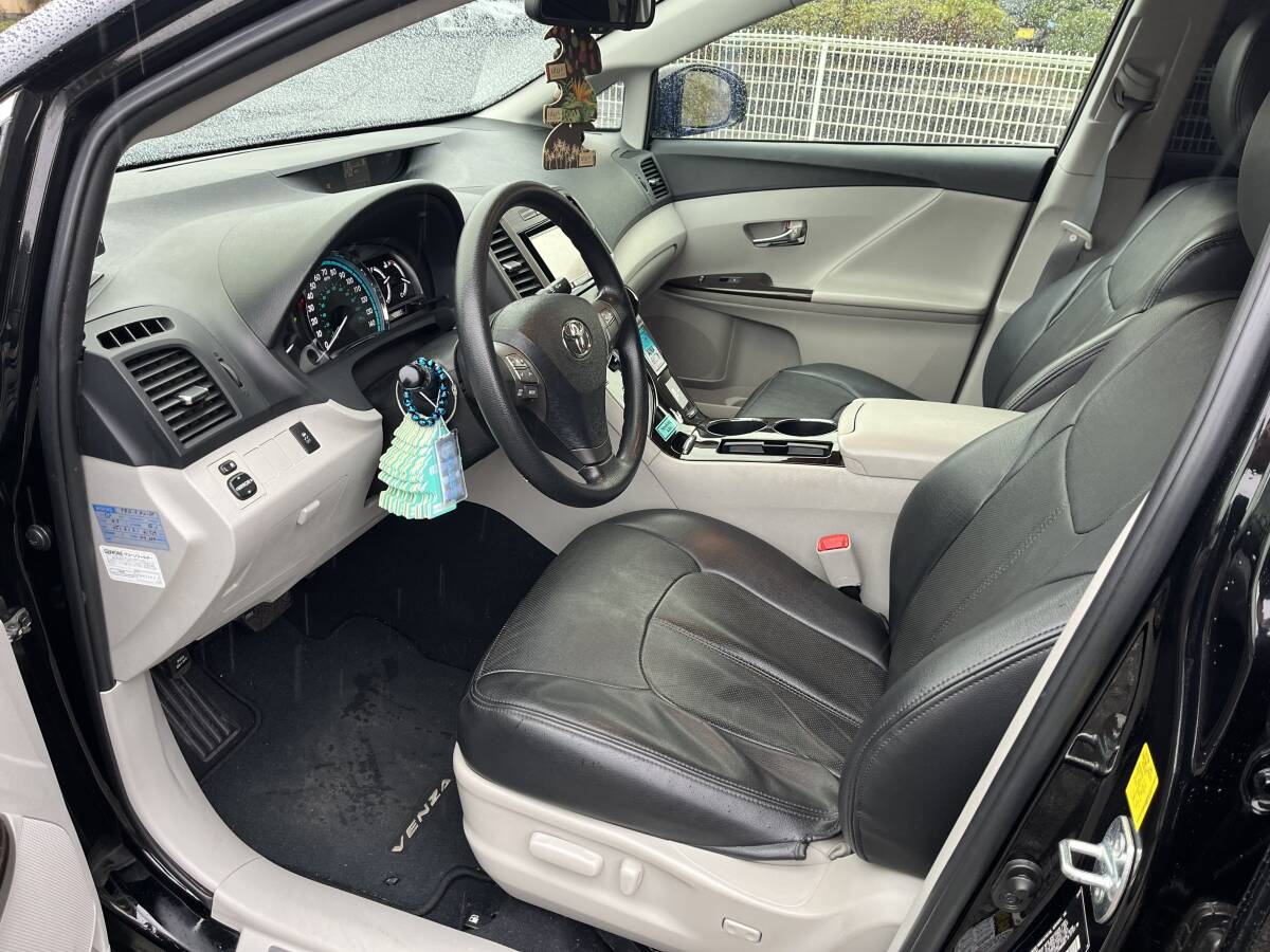 USトヨタ　ヴェンザ　2010年モデル　M'z speedコンプリート　ジオバンナ22インチ軽量鋳造アルミ　オーロラフィルム施工　_運転席のみ電動シート装備。広いです。
