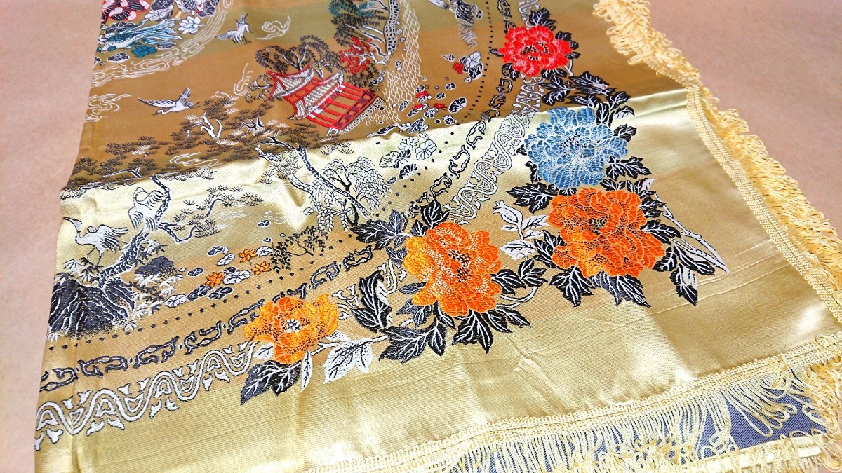 中国 古物 刺繍 織物 金糸 テーブルクロス サイズ約93×93cm(フレンジを含まない)書家の愛蔵品 古玩_画像1
