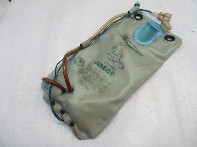  Isuzu Bellett 1600 GTR GT washer tank original that time thing old car 