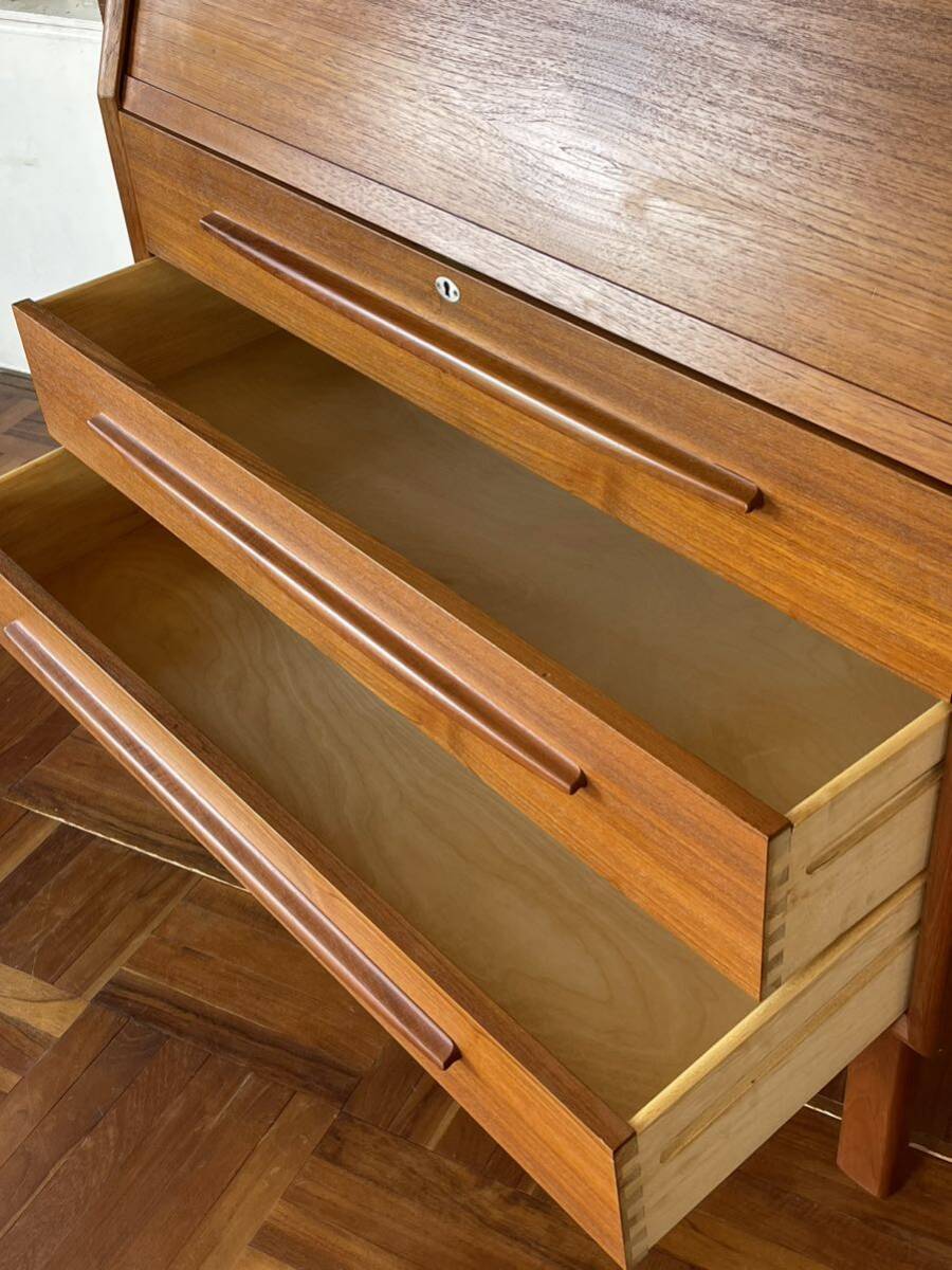  Northern Europe Denmark Vintage Bernh. Pedersen & Son cheeks lighting view low cabinet Vintage chest book shelf 