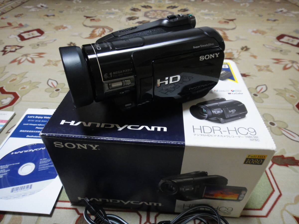 使用時間少ない　ソニー　ハンディカム　SONY HDR-HC9 Handycam　フルハイビジョン　ビデオカメラ　美品　動作確認済み_画像2