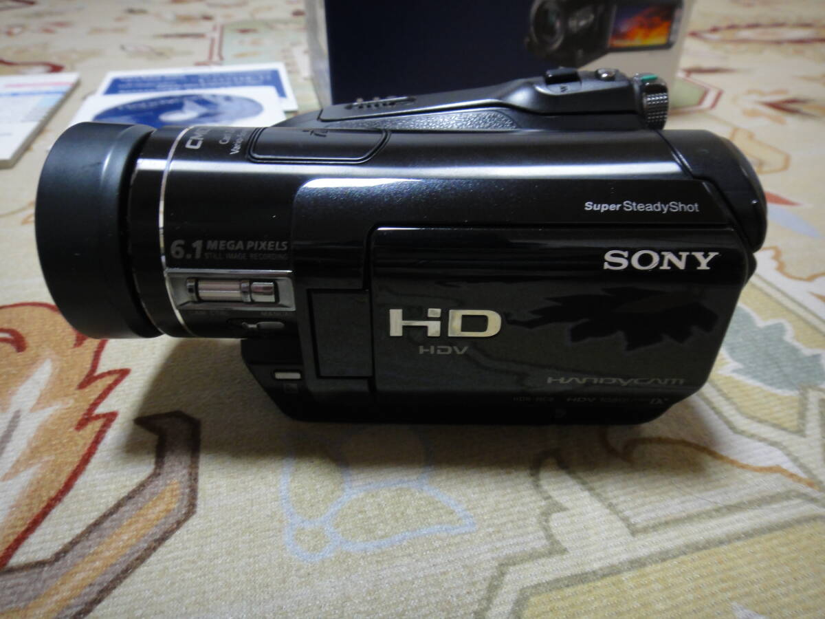 使用時間少ない　ソニー　ハンディカム　SONY HDR-HC9 Handycam　フルハイビジョン　ビデオカメラ　美品　動作確認済み_画像4