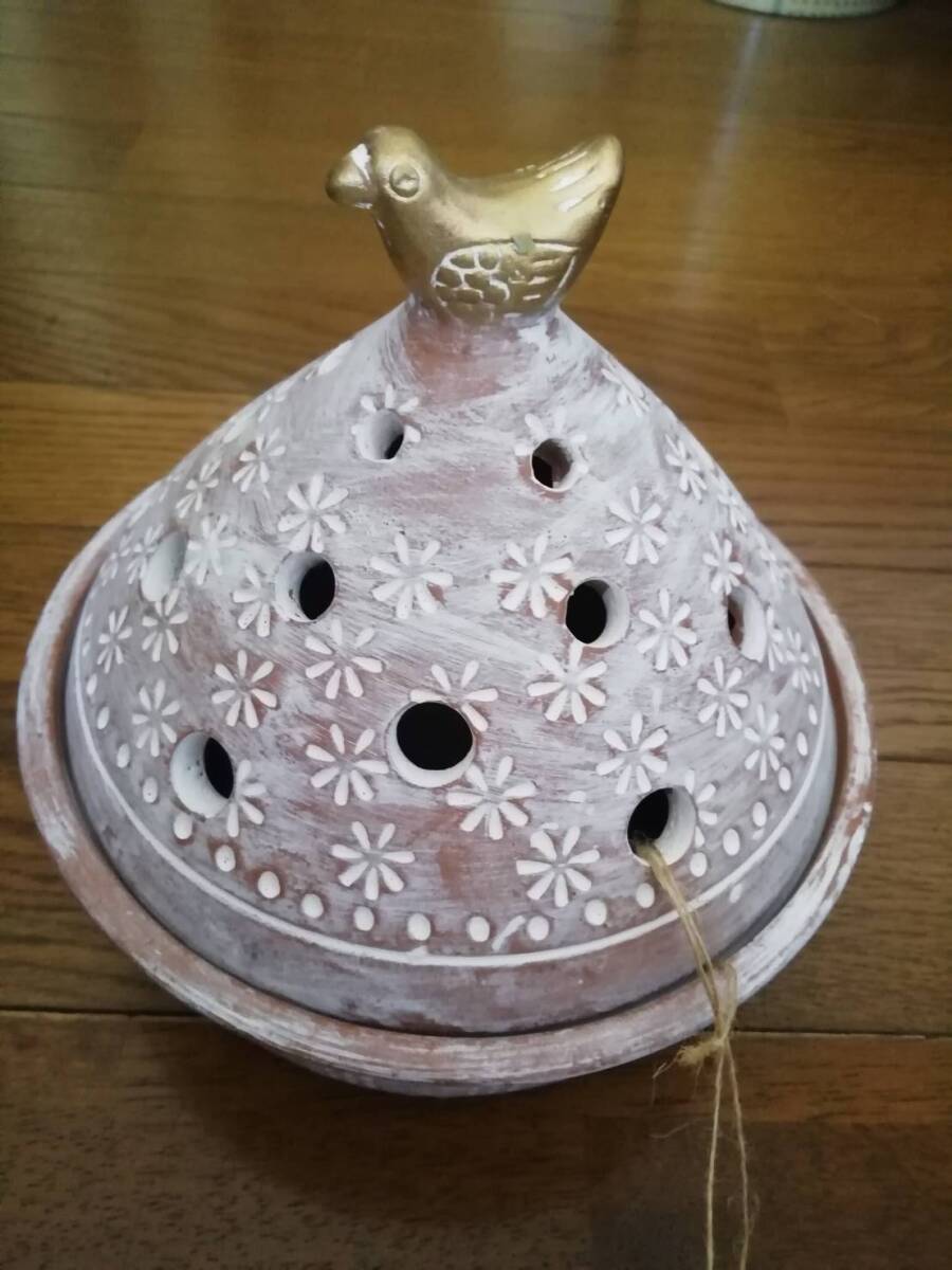 * small bird. mosquito repellent incense stick holder * 20 hole terra‐cotta made interior * case also |People Tree( People tree )
