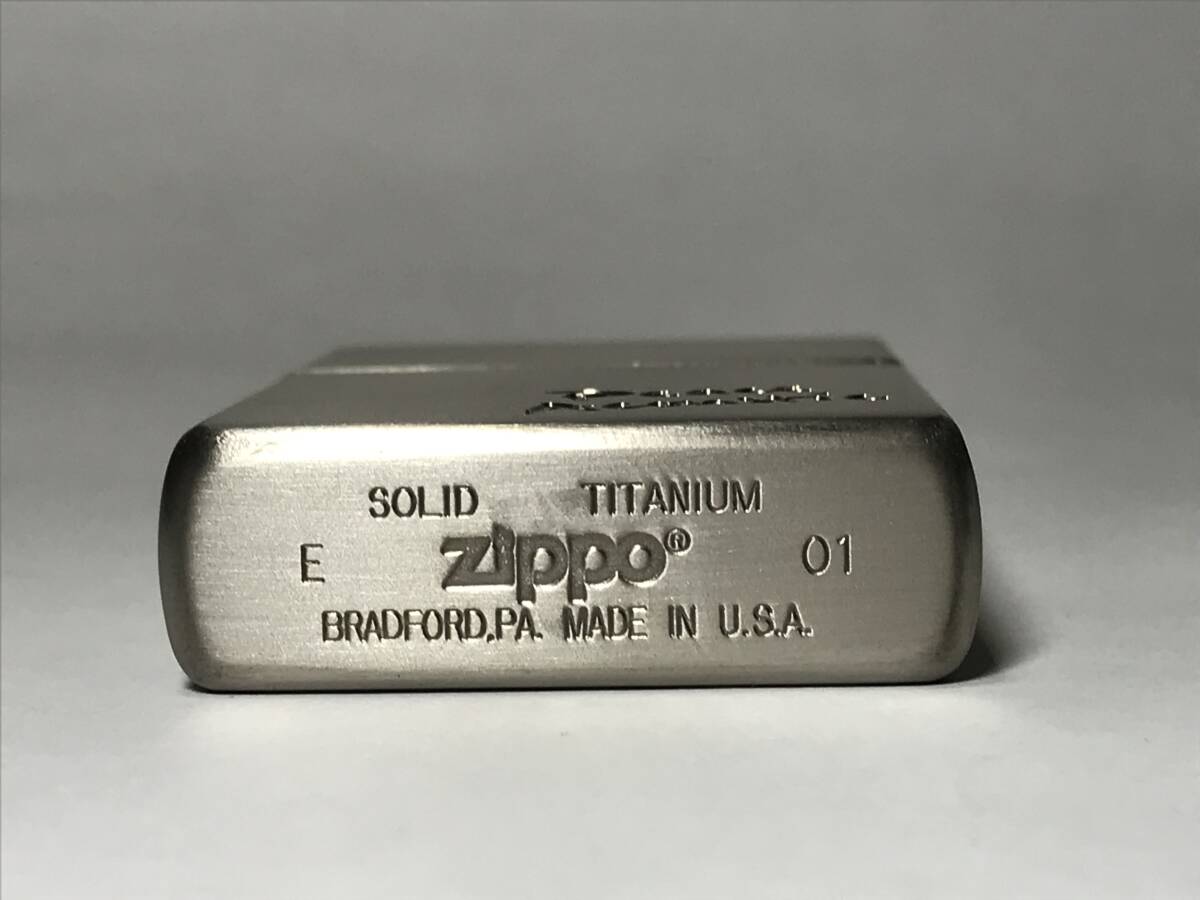 (036) ★ 未使用 ZIPPO ジッポ ★ 2001年製 ★ Peace ★ ピース アコースティック懸賞当選品 ★ Solid Titanium Case ★_画像4