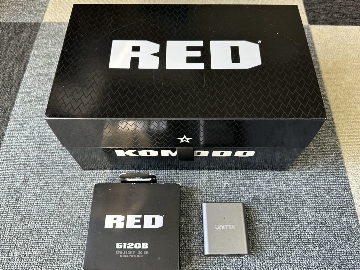 RED KOMODO 6K シネマカメラ　メモリーカード　おまけ付　使用頻度極少_画像1