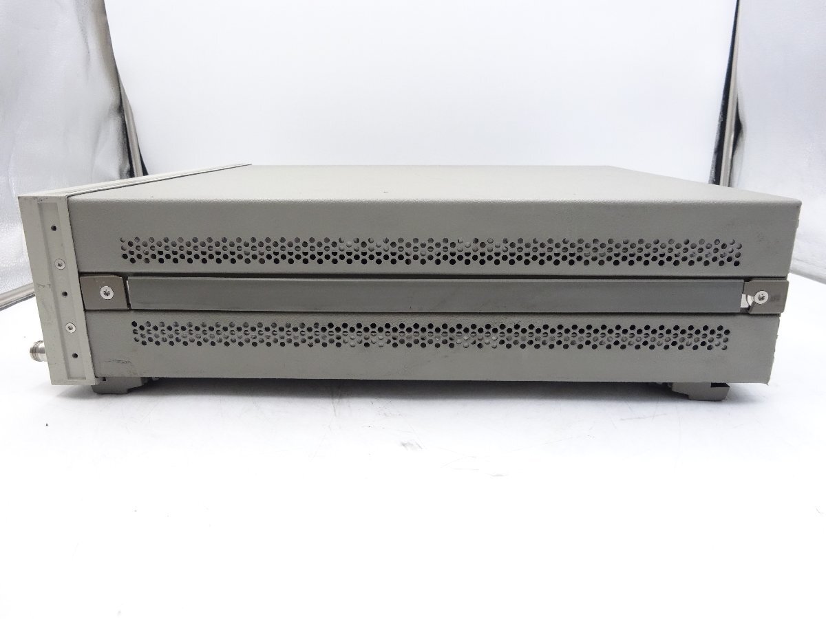 Agilent シグナルジェネレータ 83712B ジャンクの画像5