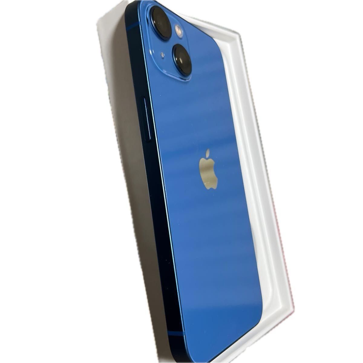 誰か買ってもらえませんか iPhone13です 画面には傷なく側面には 誰か買ってもらえませんか iPhone13です 画面には傷なく側面には