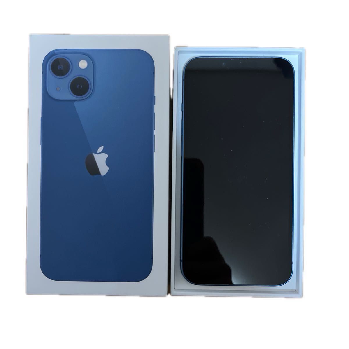 誰か買ってもらえませんか iPhone13です 画面には傷なく側面には 誰か買ってもらえませんか iPhone13です 画面には傷なく側面には
