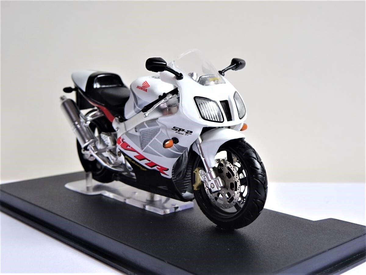 #1/24 Honda ホンダ VTR 1000 SP-2 by Ixoの画像4