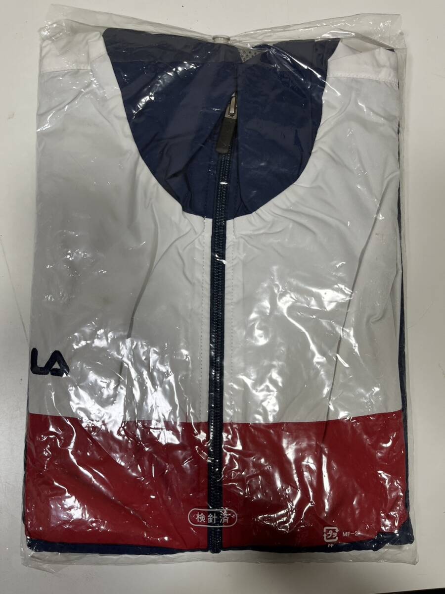 FILA　上着　ウインドブレーカー　Mサイズ　スポーツ　シャカシャカ　服_画像1