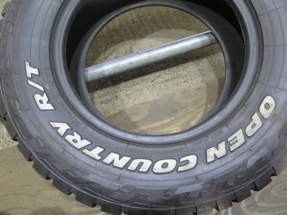 22年製バリ山 235/70R16 106Q ◆トーヨー OPEN COUNTRY R/T◆ 1本 V728 夏タイヤ_画像3