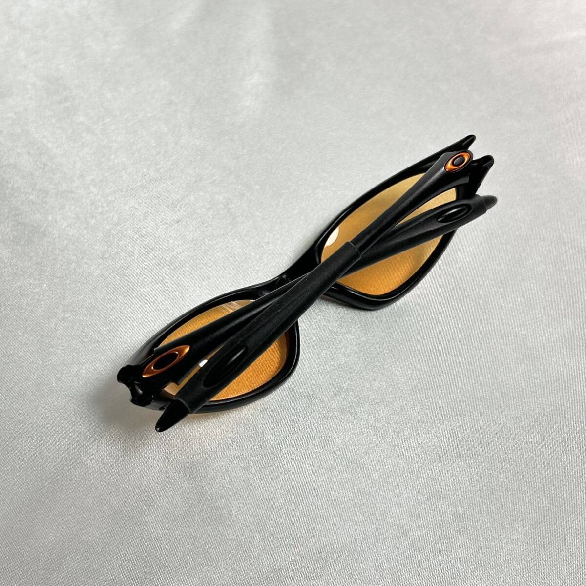 Bibian 比比昂- オークリーミニットUSA製ブラック小顔向きOAKLEY Bibian 比比昂- オークリーミニットUSA製ブラック小顔向きOAKLEY