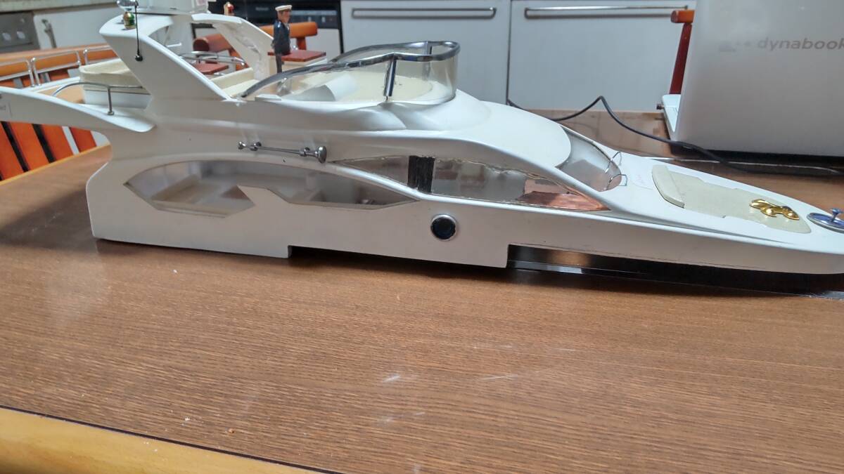 AZMIT70 ラジコン船　電動タイプ　金属スクリュー　舵付き　完成品　自家組み立て塗装品_画像10