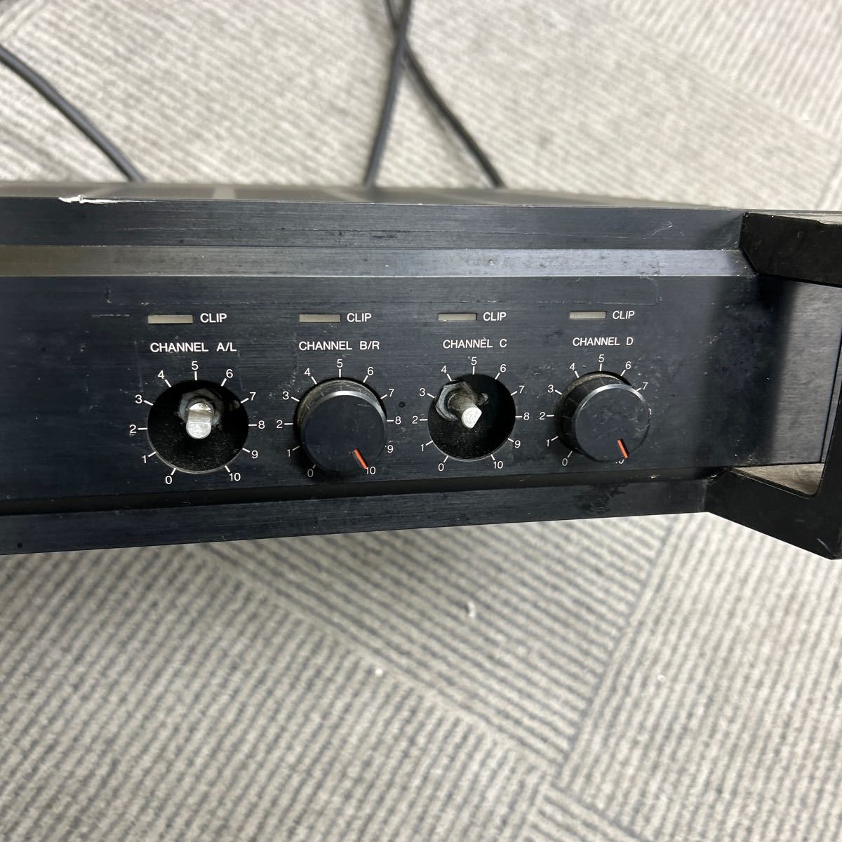 ★YAMAHA ヤマハ★P2040 パワーアンプ アンプ 【中古/現状品/動作未確認ジャンク】の画像3