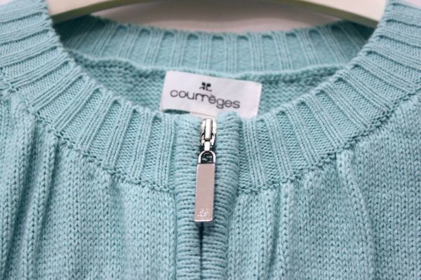 * beautiful goods Courreges Courreges sweater cardigan gun front fastener 38 size wool wool acrylic fiber ito gold light blue blue series clothes on F4374