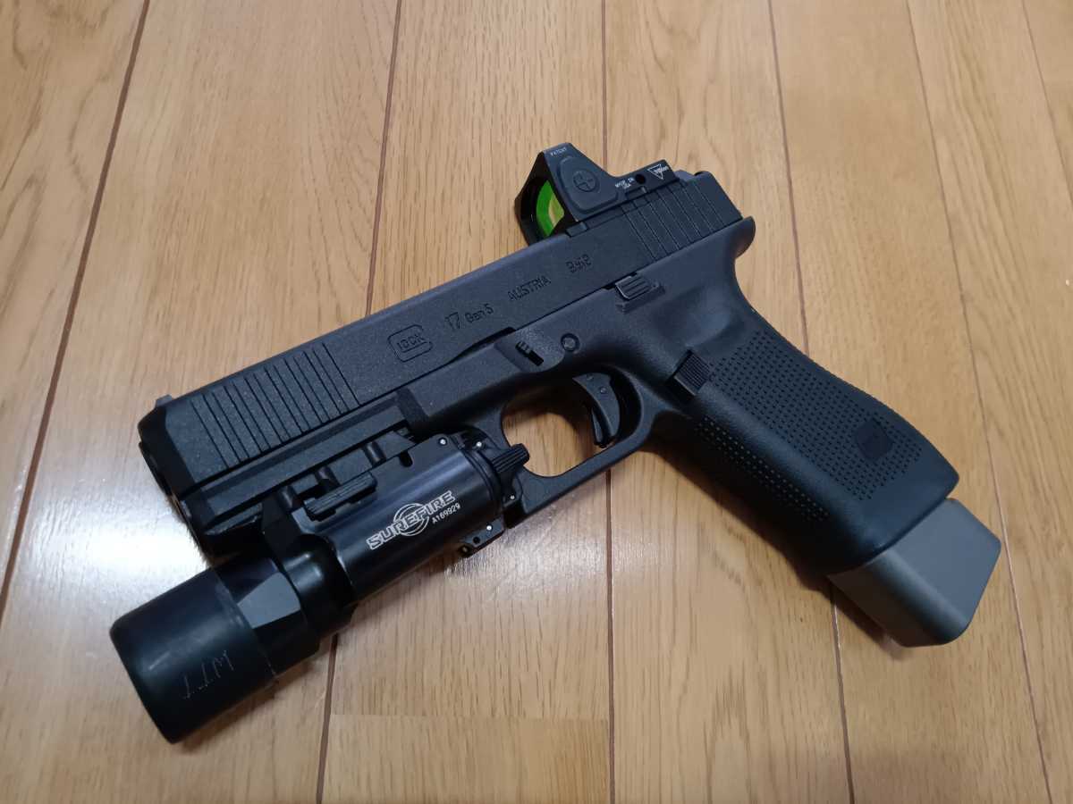 baton　airsoft BG-17 CO2　GBB RMRカットスライド用 ダットサイト取り付け ネジ2本 trijicon　RMR０６　用　グロック G17 gen5_画像1