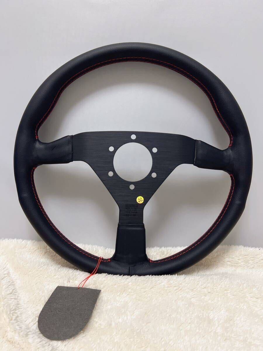 ステアリング 社外品 モモ MOMO ブラック 黒 赤 レザー 革 ステアリング 社外品 モモ MOMO ブラック 黒 赤 レザー 革