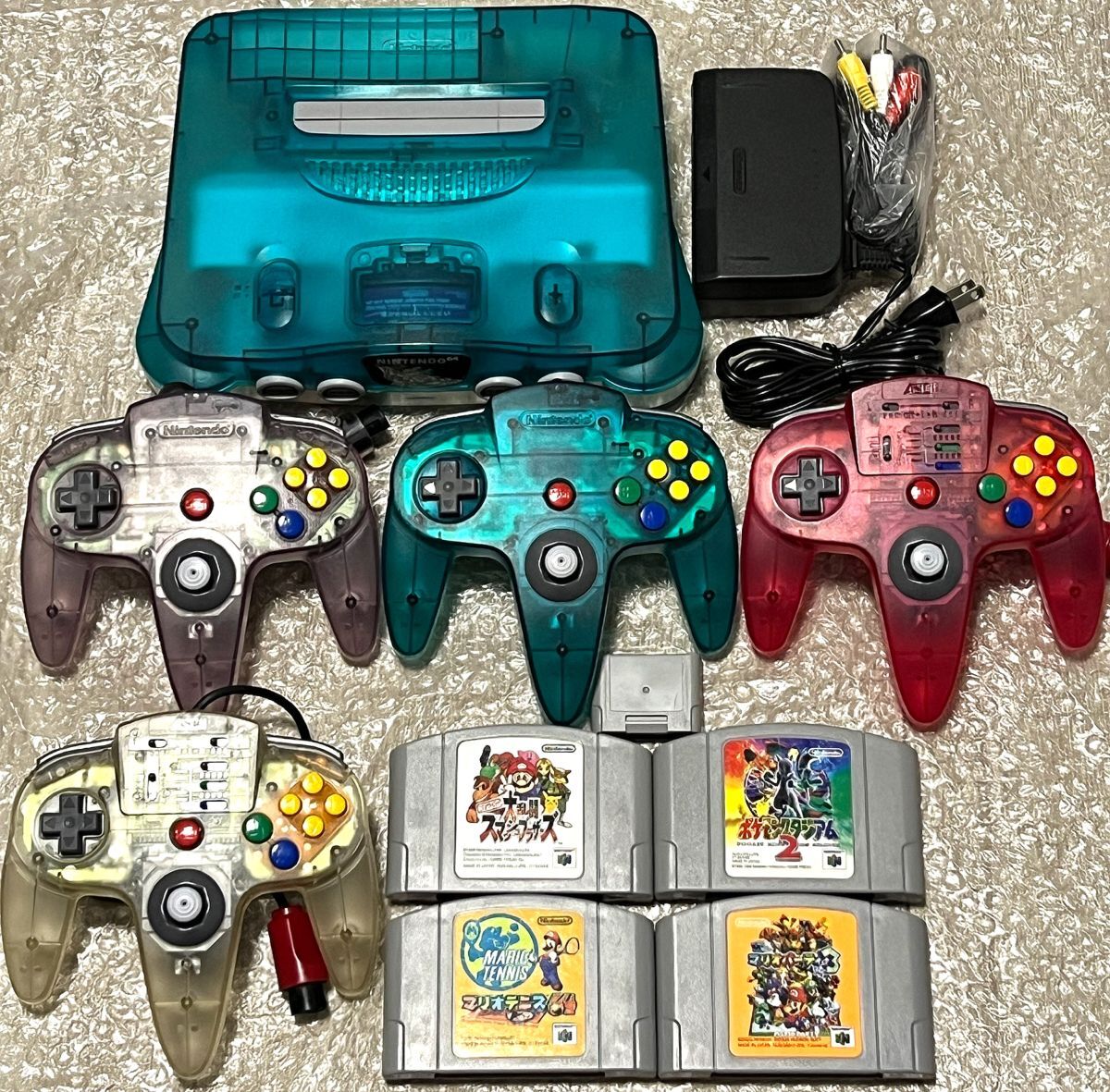 〈良品〉N64 ニンテンドウ64（ニンテンドー64） 本体 クリアブルー＋アスキーパッド64＋大乱闘スマッシュブラザーズ NINTENDO64の画像1