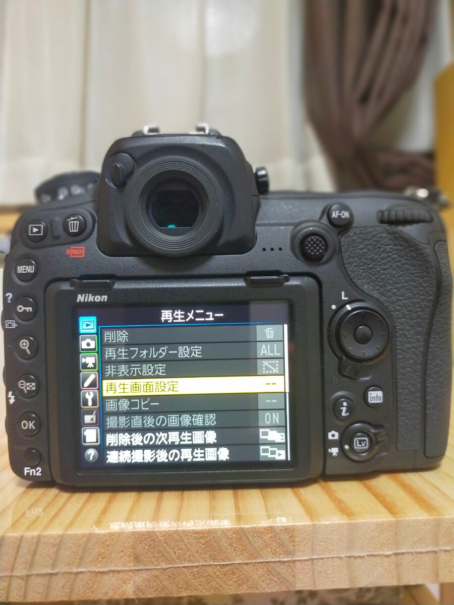 ★実用美品★ Nikon ニコンD500 デジタル一眼レフカメラ ボディ ショット数約19970回！ バッテリー2個！の画像9