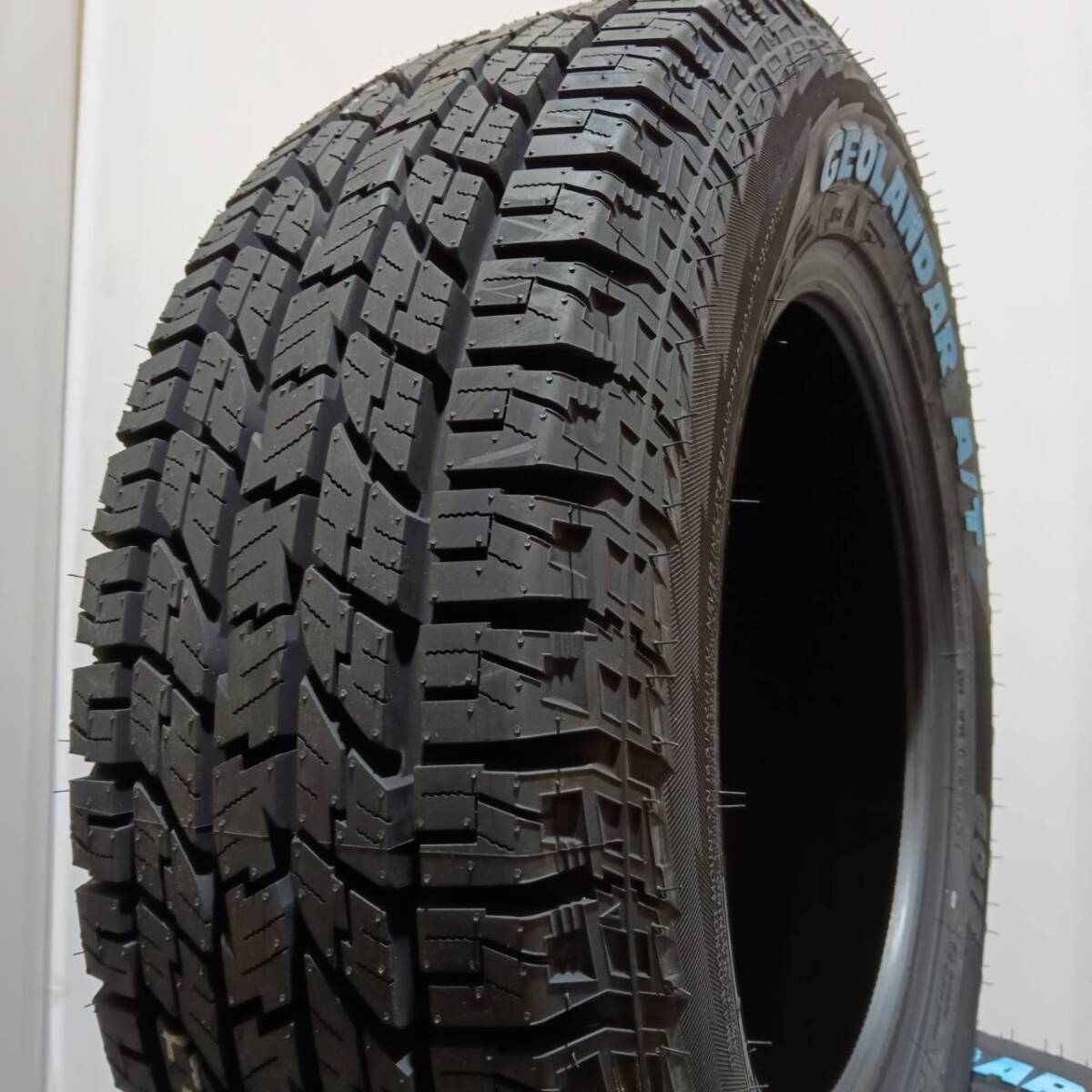 デルタフォース オーバル 7.0-16+38 6/139 マットブラック ヨコハマ ジオランダーA/T G015 215/65R16C 109/107S ハイエースインチアップ_ゴツゴツまでいかないちょいゴツタイヤ！