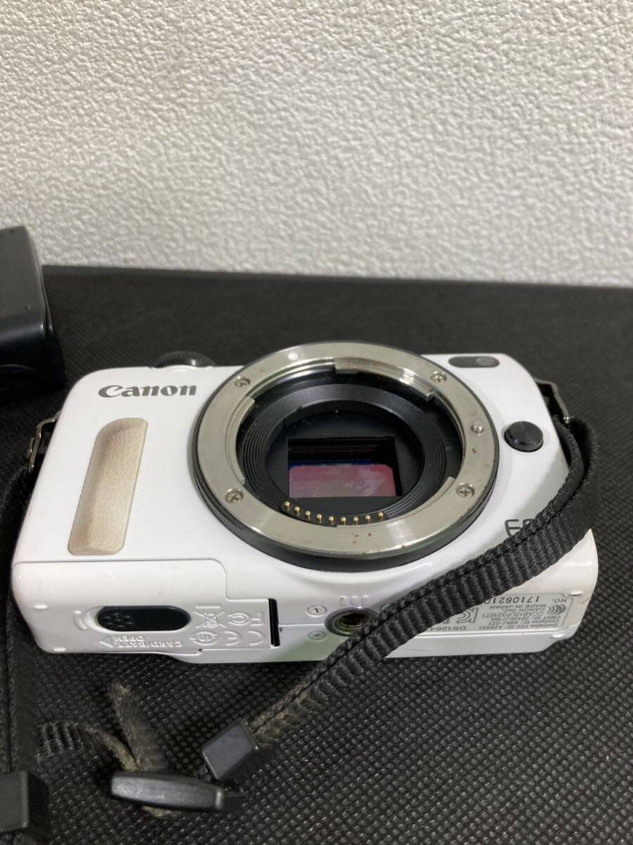キャノン Canon EOS M2 ホワイト　 ミラーレス　一眼_画像5
