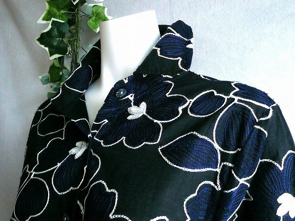 【新品】8916【ML】上質 花模様刺繍 綿100％ ロングシャツ 黒系 七分袖 前ボタン 上品 エレガント 高級感 40代 50代 60代 春 夏_画像7