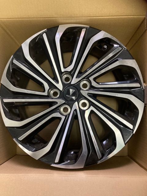 * Prius 60 series Modellista wheel 17 -inch 5 hole 4ps.@* black x polish * beautiful goods selling out!! *