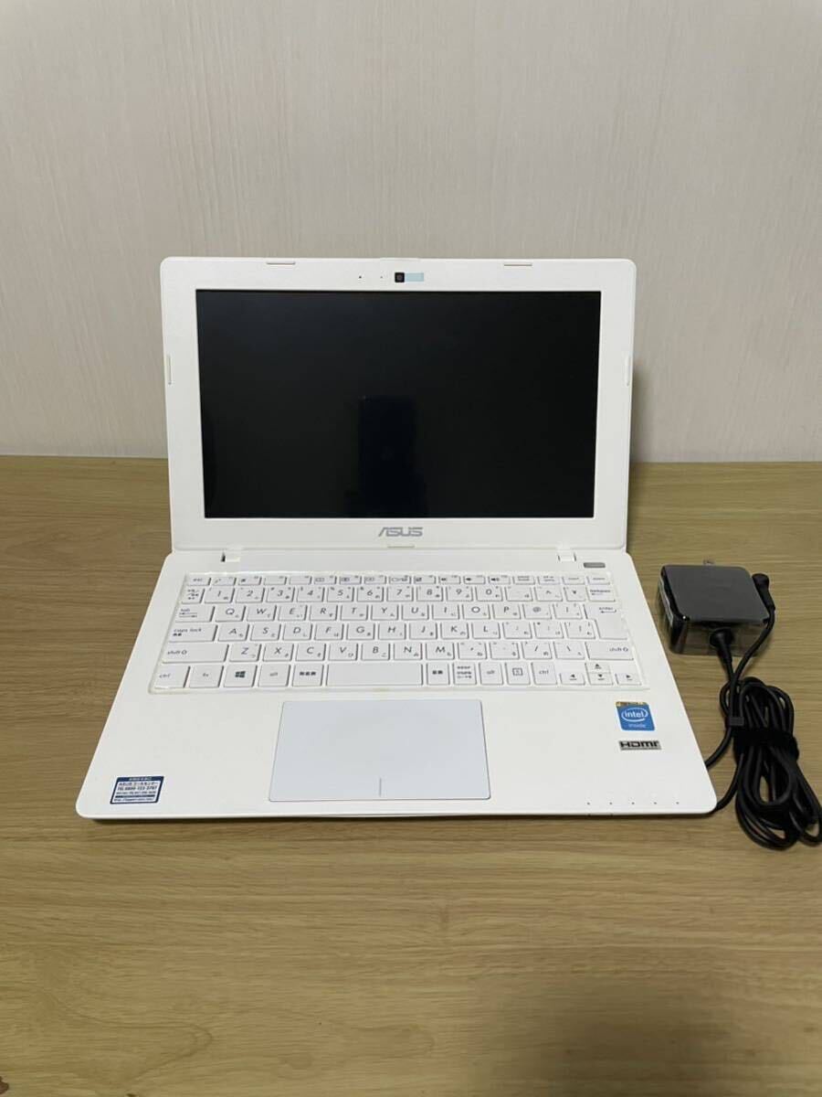 ASUS X200MA ホワイト (Celeron N2830 2.16GHz/4GB/750GB/Wi-Fi/Webカメラ/Windows10) 11.6型 【送料無料】の画像1