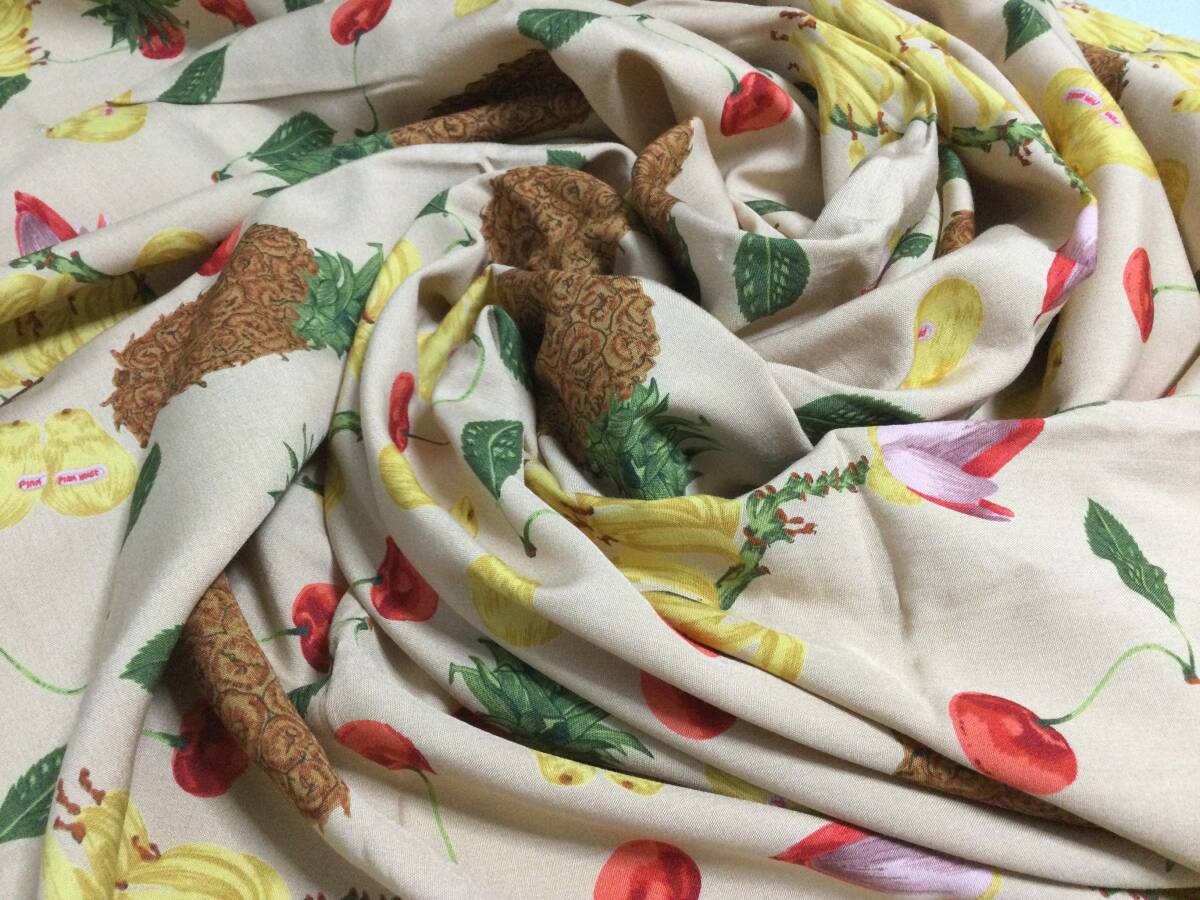 * new goods * rare rare * Pink House * fruit design *sa Clan bo* hand made * pineapple pattern * width approximately 112cm× approximately 52cm* rayon material * beige 