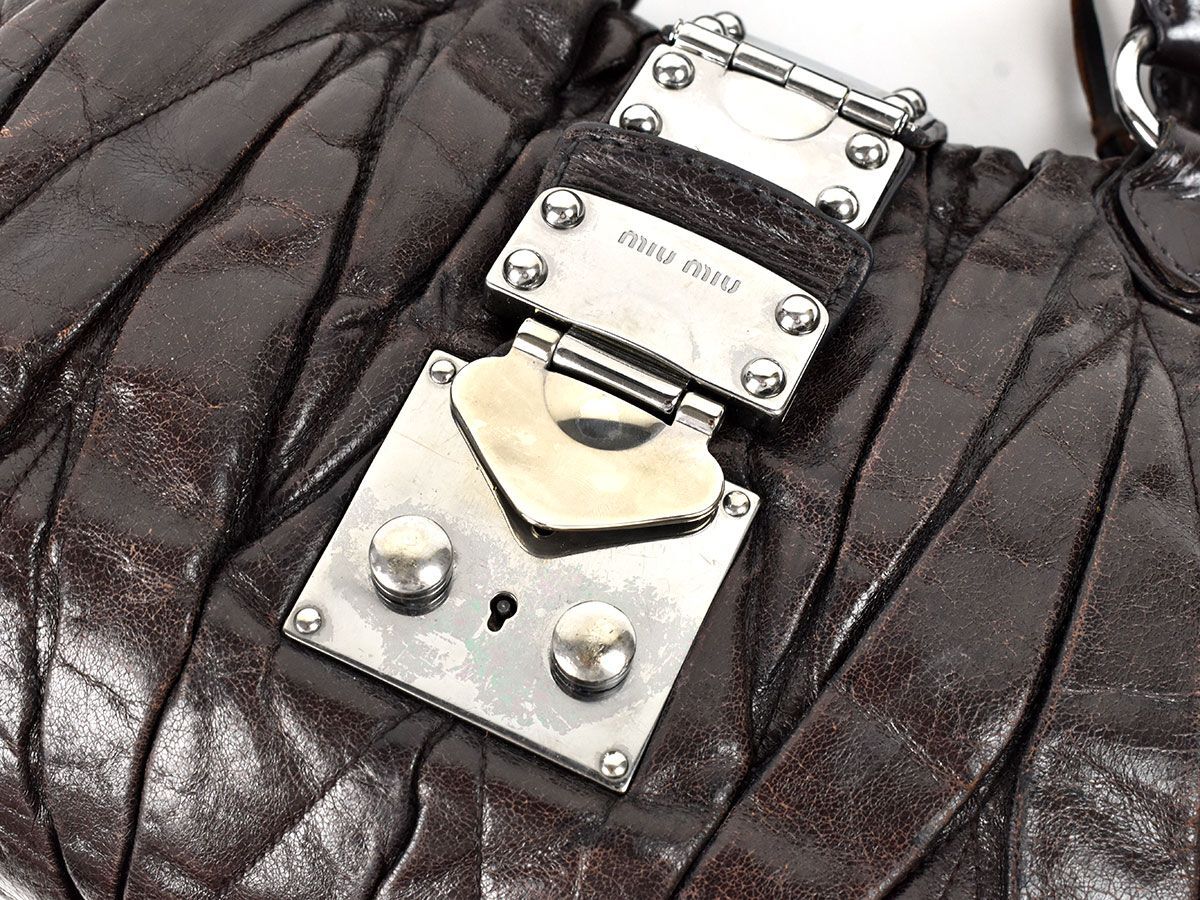 167633◇ MIUMIU ミュウミュウ マテラッセ ハンドバッグ トートバッグ 鞄 レザー 革 ブラウン ギャザー 編み込みハンドル レディース/ B_画像7