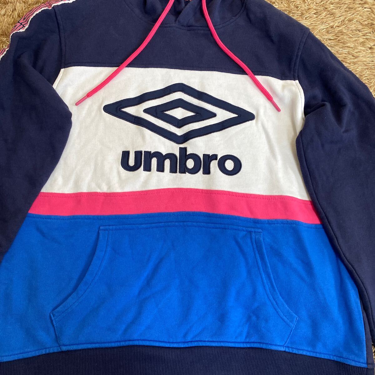 t56 umbro パーカー サイズXL表記 バングラデシュ製_画像2