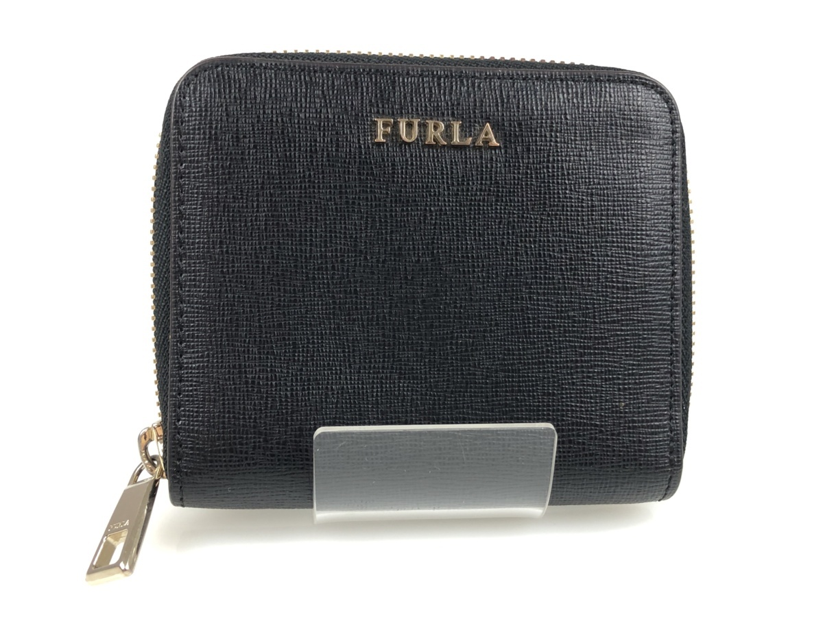 美品　フルラ　FURLA　ラウンドファスナー　小銭入れ付き　コンパクト折財布　PVCレザー　ブラック/黒　メンズ　レディース　YS-559