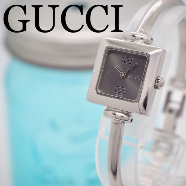 44【美品】GUCCI グッチ時計　レディース腕時計　スクエア　バングル　人気