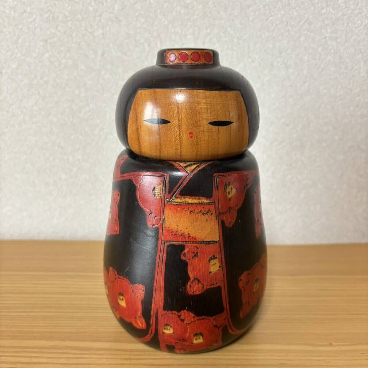 50.. восток . произведение произведение kokeshi высота 18cm 819g традиция прикладное искусство . земля игрушка японская кукла традиция kokeshi народные товары украшение [ стоимость доставки выставляющая сторона плата *1 иен распродажа ]