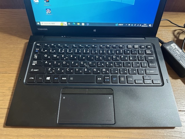 東芝 TOSHIBA dynabook R82/D タッチパネル 12.5型 LED液晶Core m5-6Y54 1.10GHz/4GB/SSD128GB/無線/Bluetooth/カメラ/Windows 10 Pro_画像4