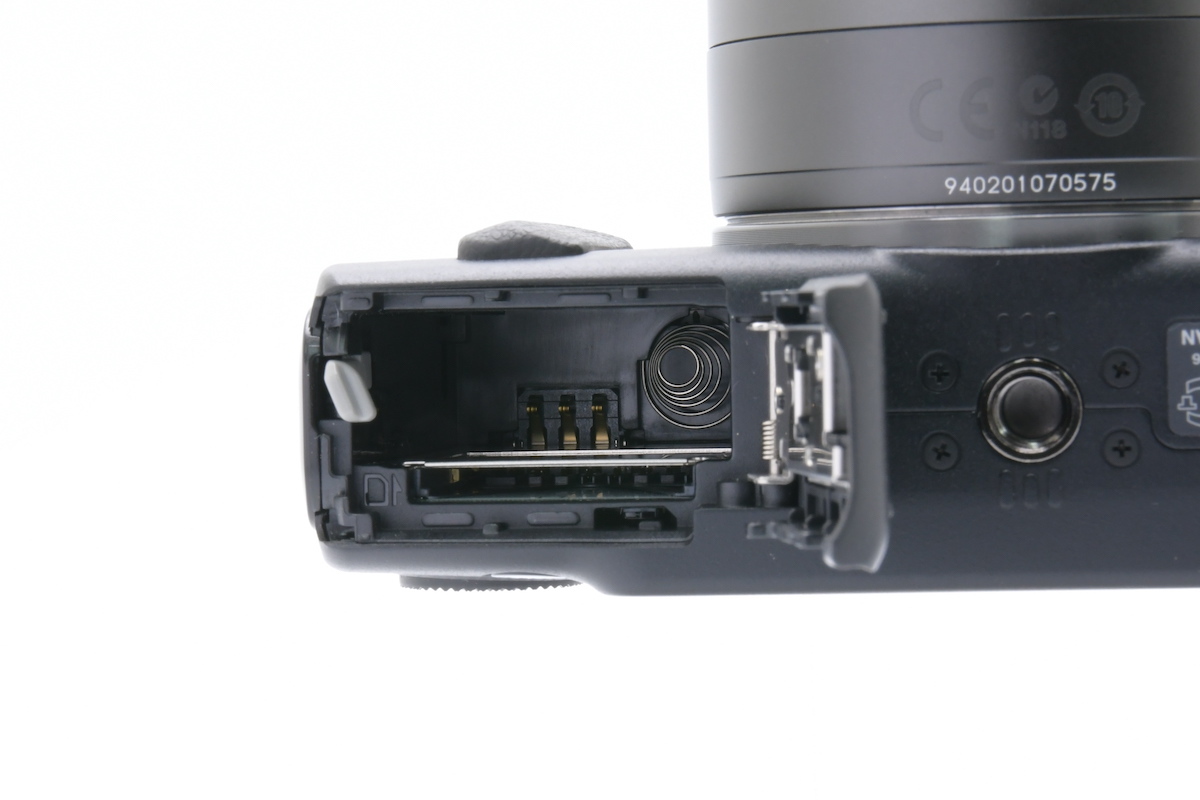 Canon EOS M + EF-M 18-55mm F3.5-5.6 IS STM +90EX キヤノン ミラーレス一眼 レンズ_画像5