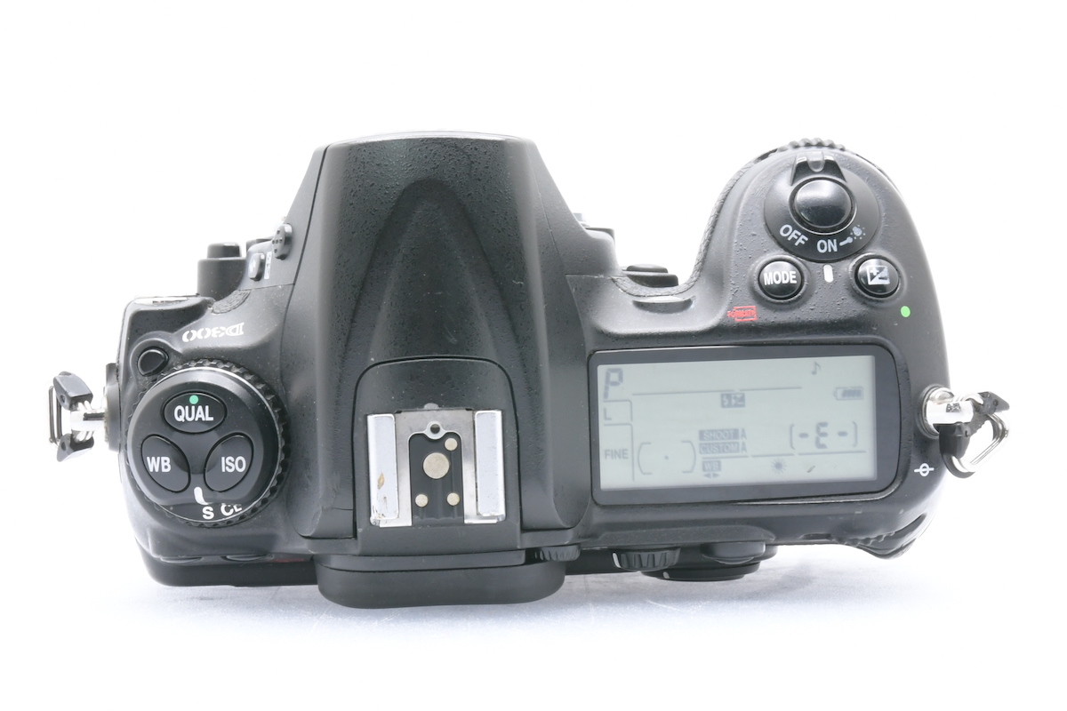 Nikon D300 ボディ ニコン デジタル一眼レフカメラ バッテリー2個セットの画像4
