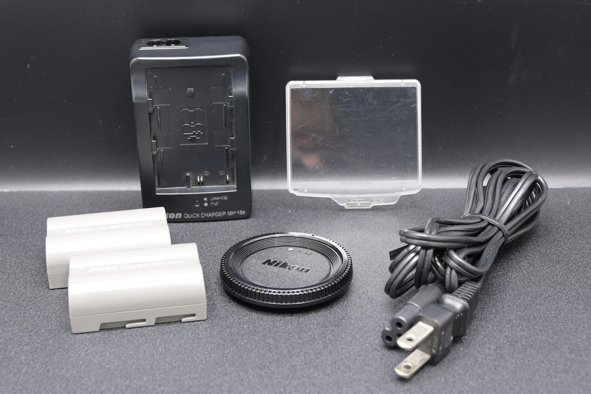 Nikon D300 ボディ ニコン デジタル一眼レフカメラ バッテリー2個セットの画像10