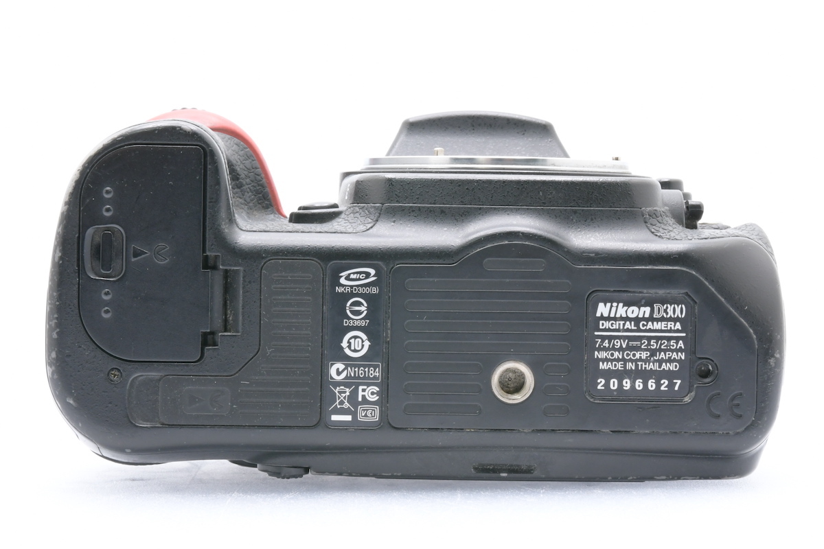 Nikon D300 ボディ ニコン デジタル一眼レフカメラ バッテリー2個セットの画像5