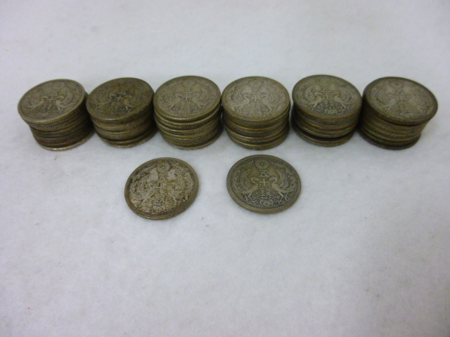 【M39680】日本の古銭 50銭 銀貨 おまとめ 62枚 小型50銭 銀貨_画像1