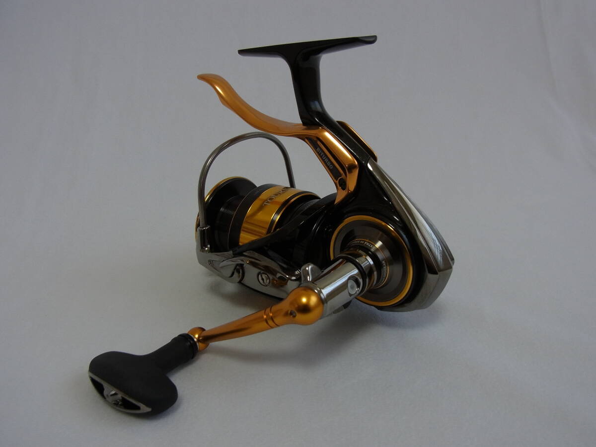 ダイワ 22トーナメント DAIWA TOURNAMENT ISO 3000XH-LBD 未使用 リールのみ_画像4