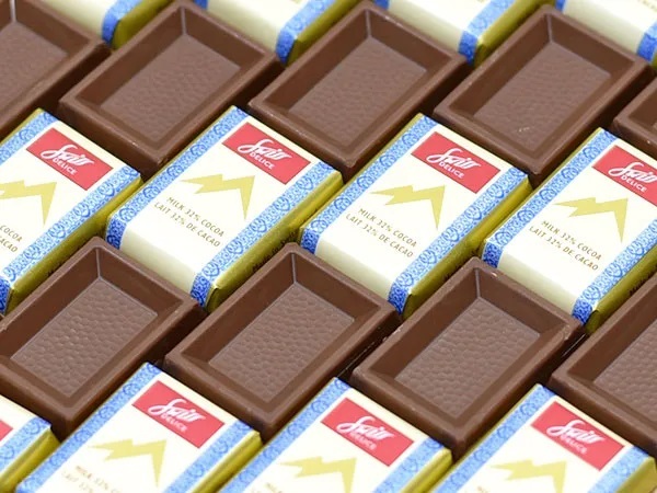 ラスト！大容量 ミルクチョコレート 100個 SWISS DELICE スイスデリス チョコ詰め合わせ ばらまき 高級チョコレート ギフト_画像2