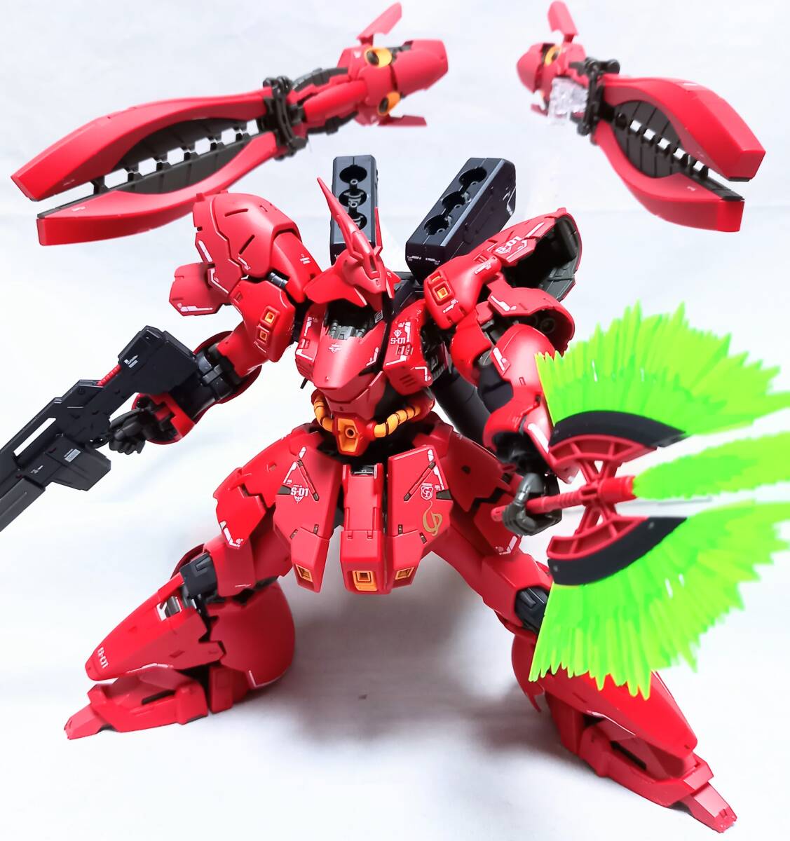 RG 1/144 FF サザビー ■完成品■組立済 ガンプラ ジャンク ガンプラ バンダイ_画像3