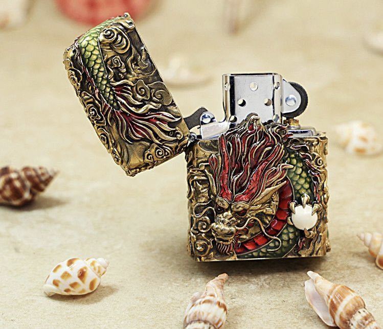 希少品 手彫り 龍ライター 夜光ヒカリ立体感を備えた ZIPPO ジッポー オイルライター 重量感 真鍮 未使用_画像4