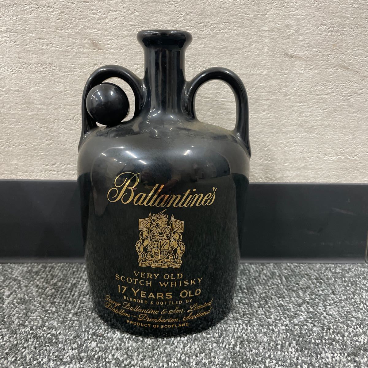 Ballantine バランタイン 17年 陶器ボトル スコッチウイスキー ベリーオールド 替え栓 【a1748-N70】_画像1