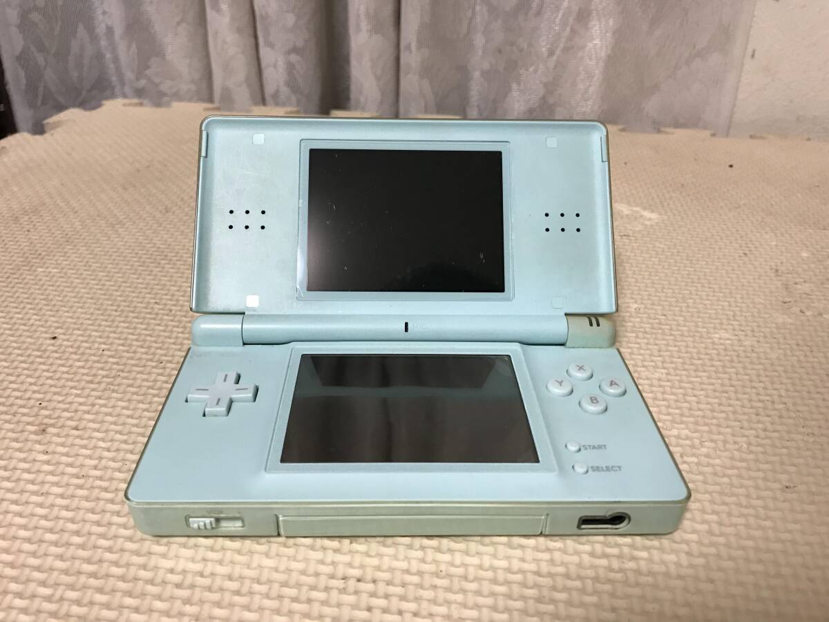 M2131 Nintendo　DS Lite　USG-001 動作品　ジャンク品　全国送料無料