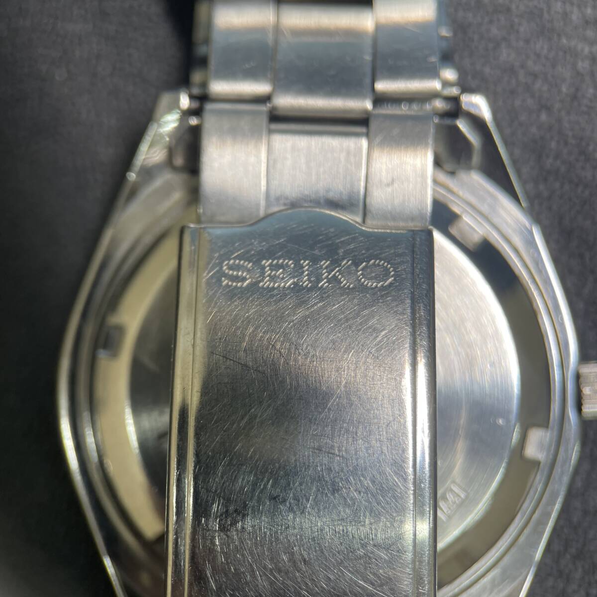 [S3-7]【稼働品】SEIKO5 セイコー5 7S26-0060 自動巻き デイデイト メンズ 腕時計 白文字盤 _画像6