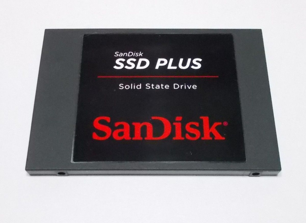 SanDisk　SSD PLUS　SDSSDA-960G　960GB　2.5インチ　SATA SSD　動作品　送料無料