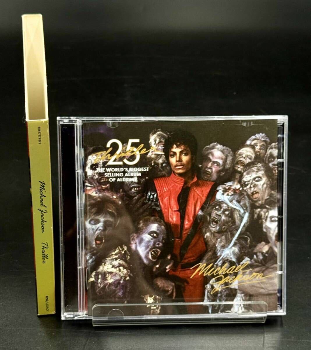 K.. マイケル・ジャクソン Thriller 25th Anniversary Edition CD＋DVD [動作未確認] THE WORLD'S BIGGEST SELLING ALBUM OF ALL TIME_画像3